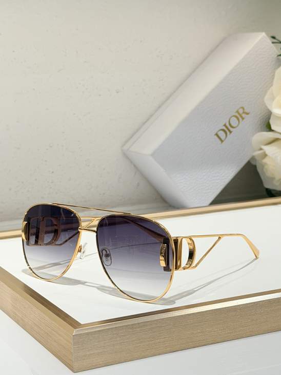 Picture of Dior Sunglasses _SKUfw77619545fw